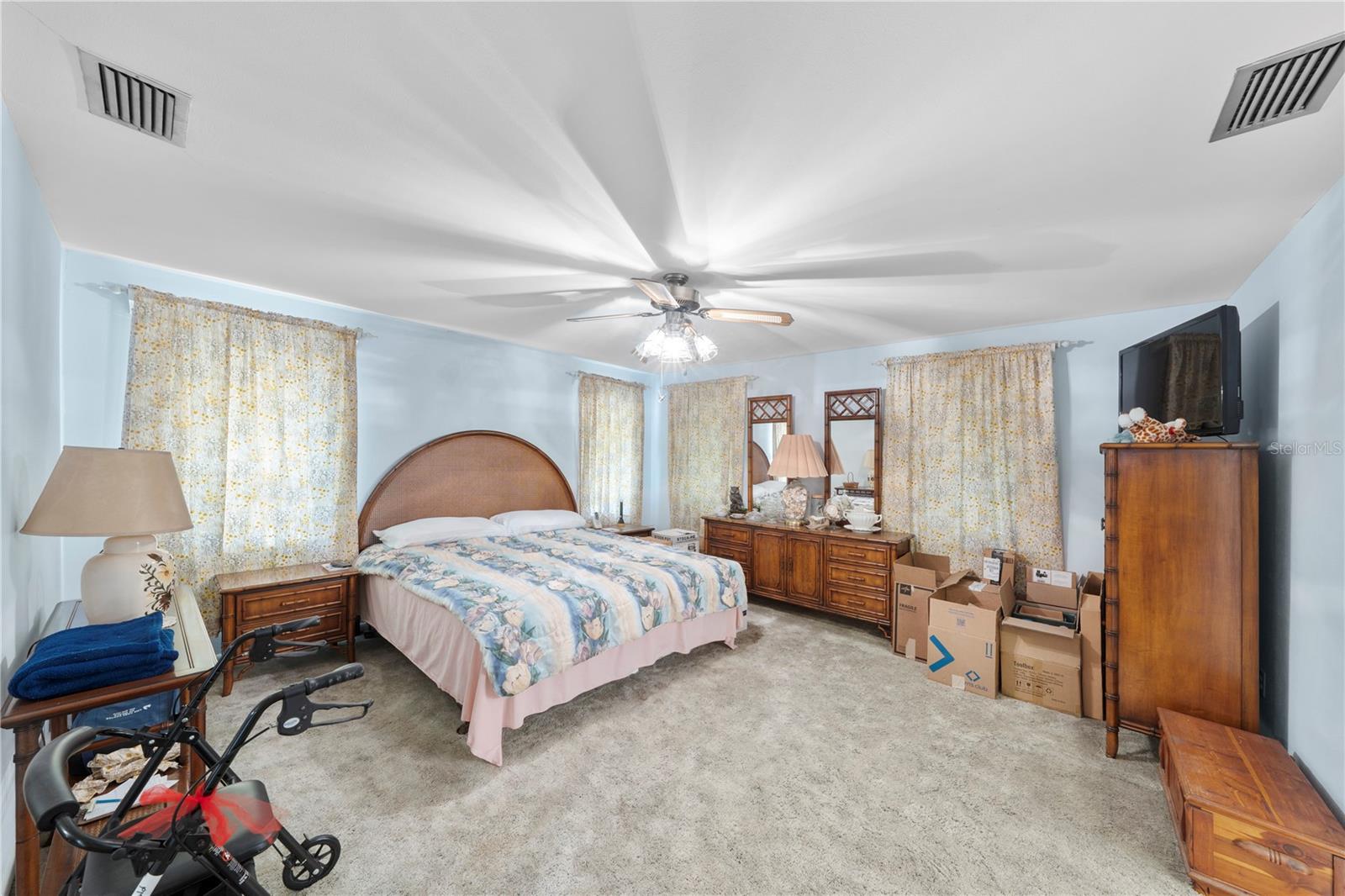 WOODSFIELDS - Residential