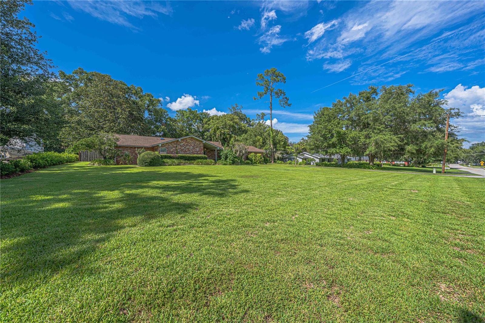 WOODSFIELDS - Residential