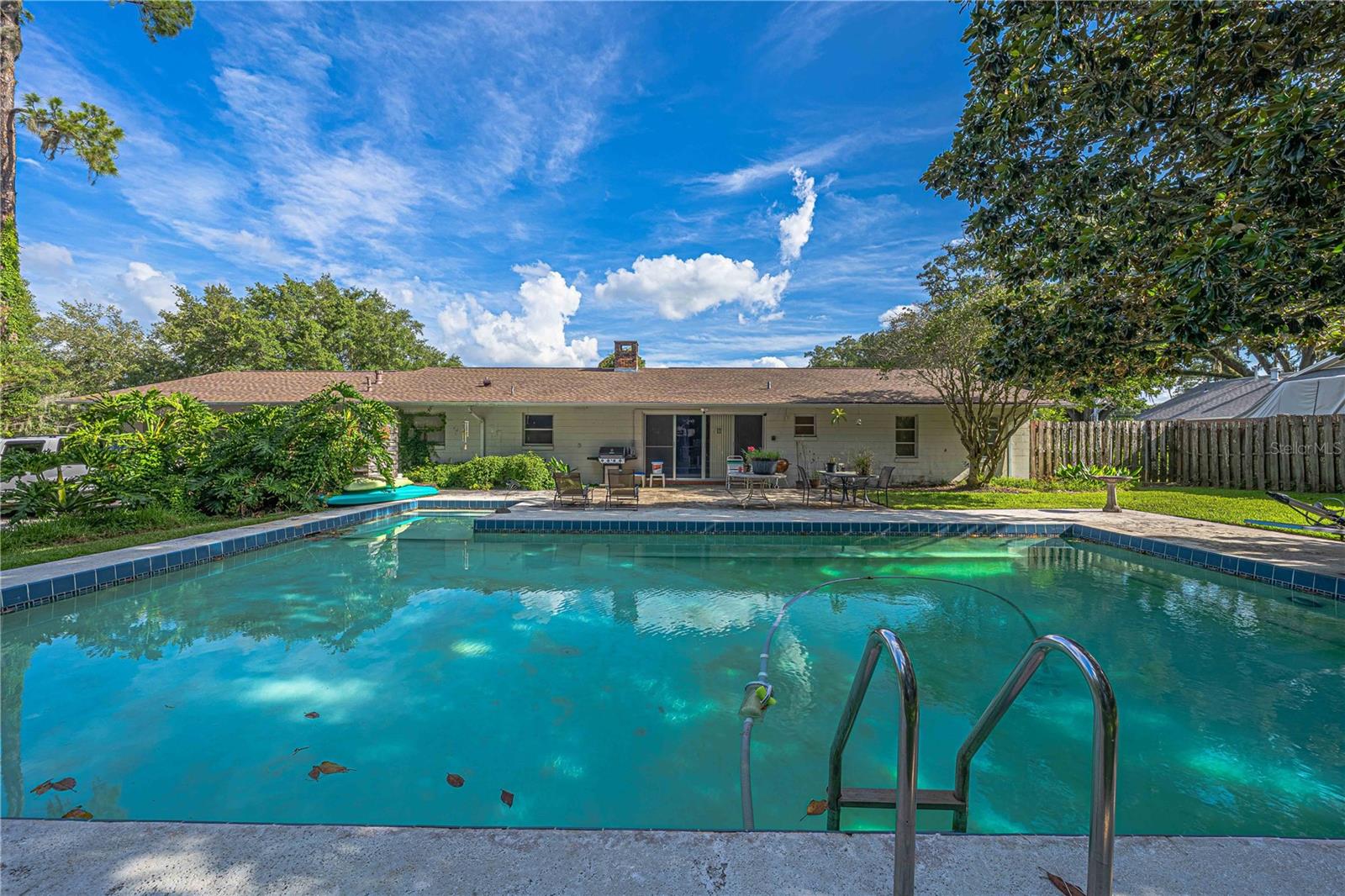 WOODSFIELDS - Residential