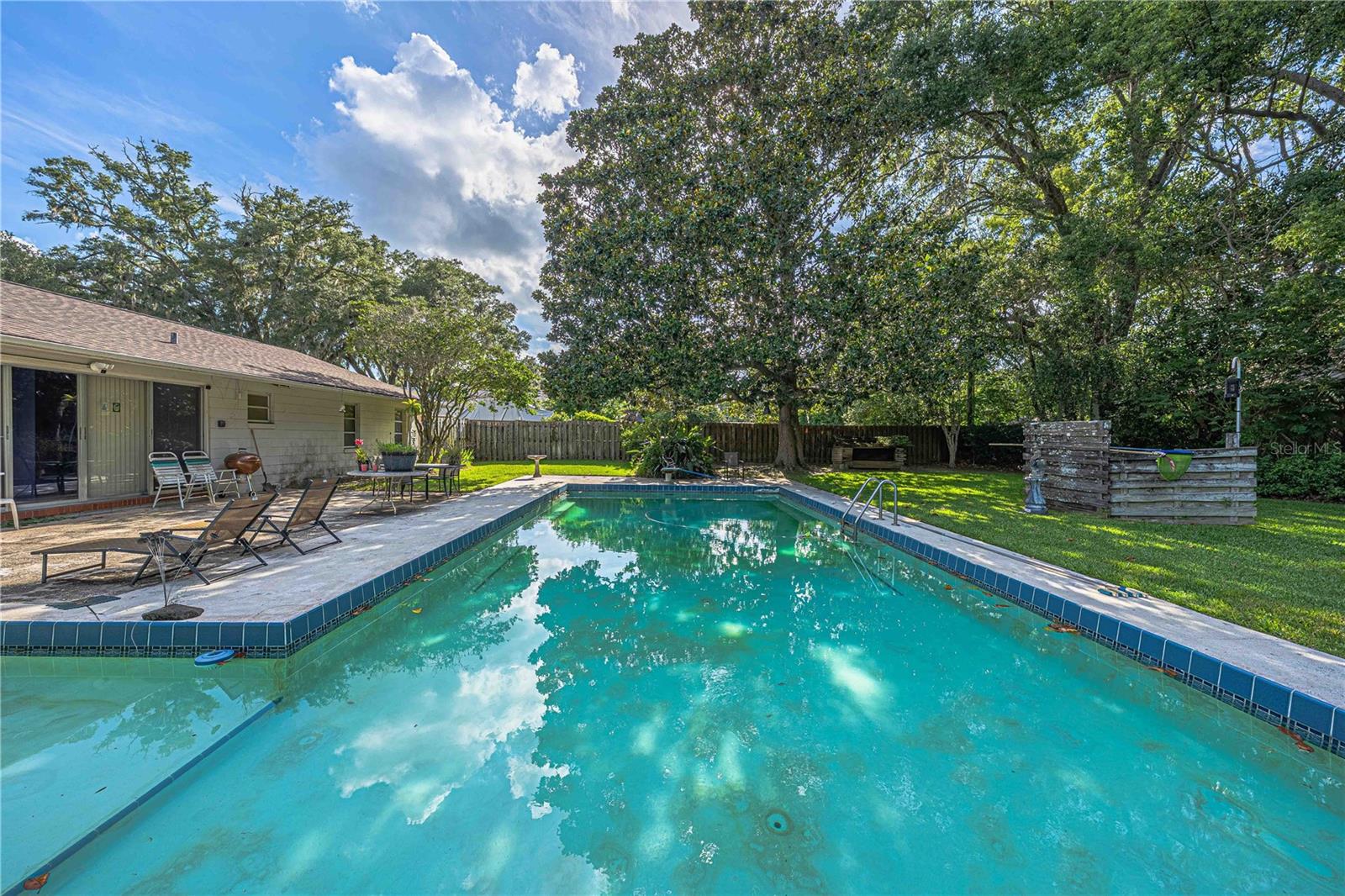 WOODSFIELDS - Residential