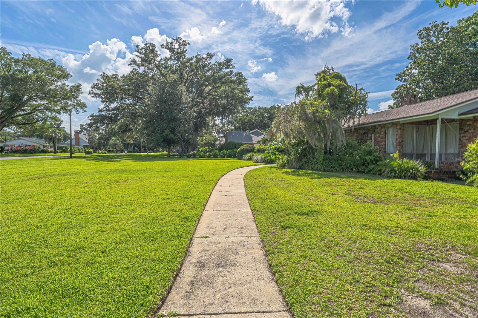 WOODSFIELDS - Residential