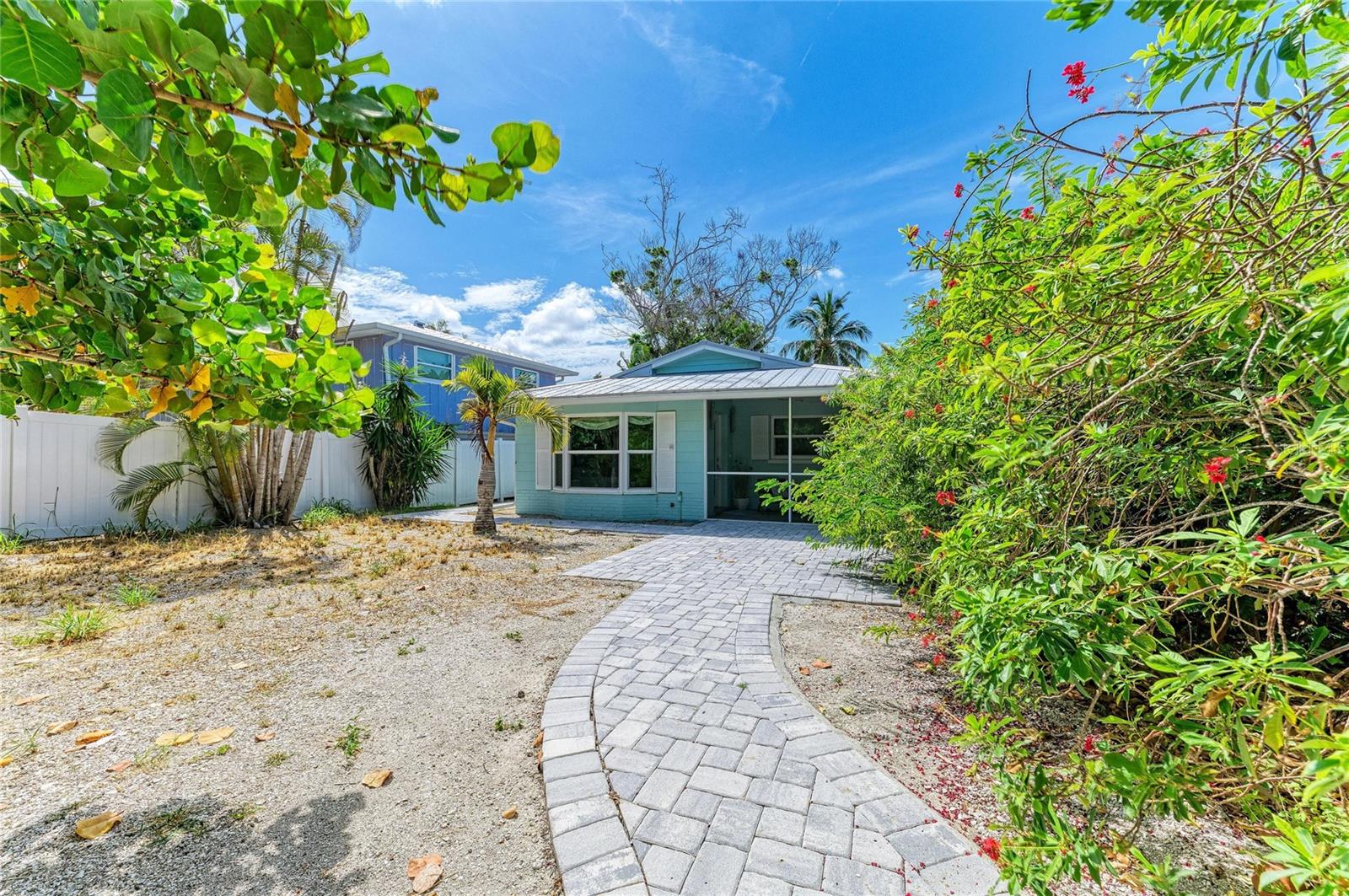 LONGBEACH ON LONGBOAT KEY - Residential
