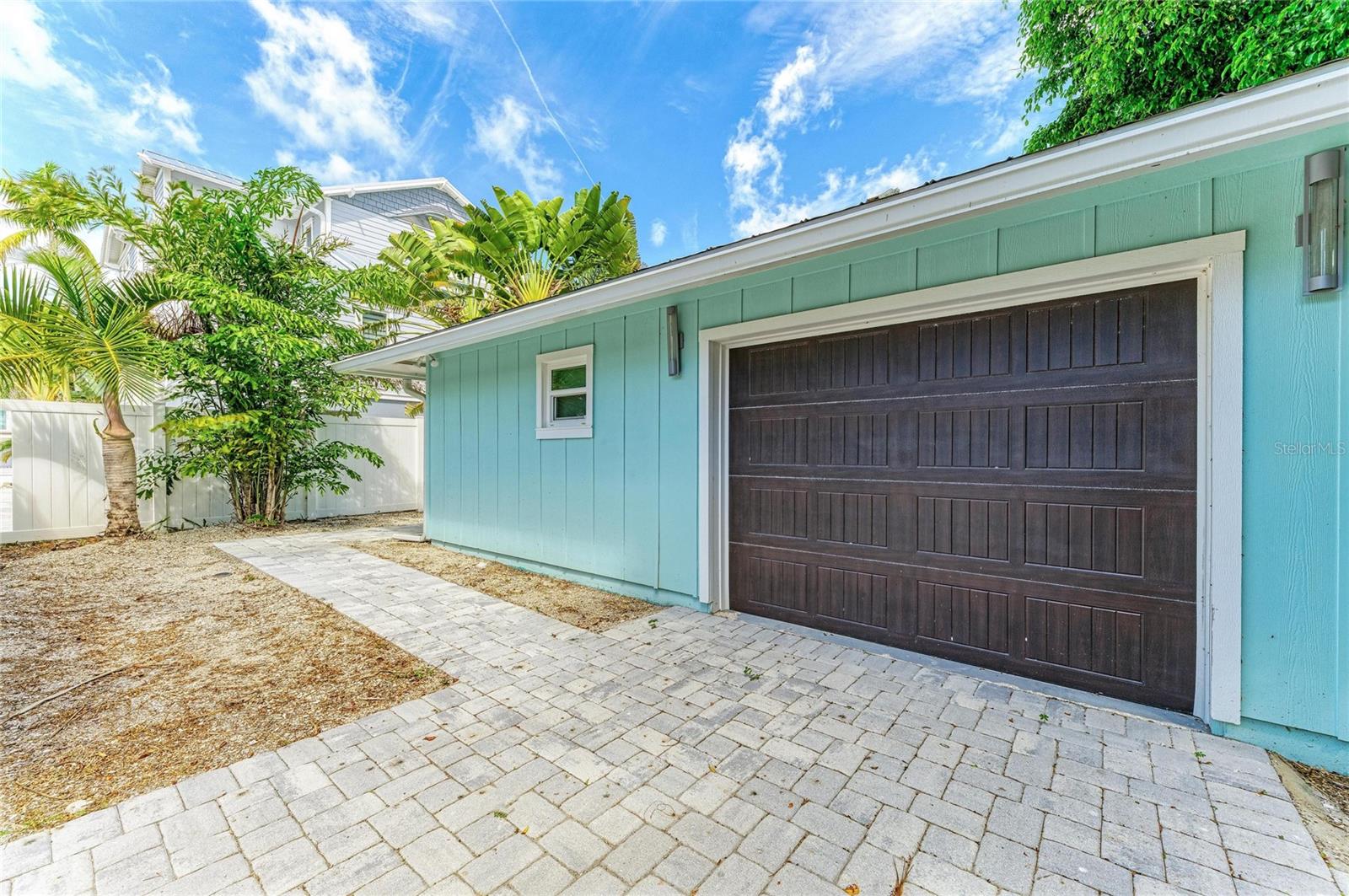 LONGBEACH ON LONGBOAT KEY - Residential