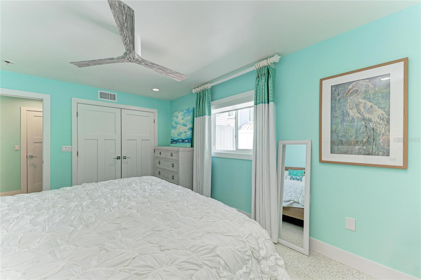LONGBEACH ON LONGBOAT KEY - Residential