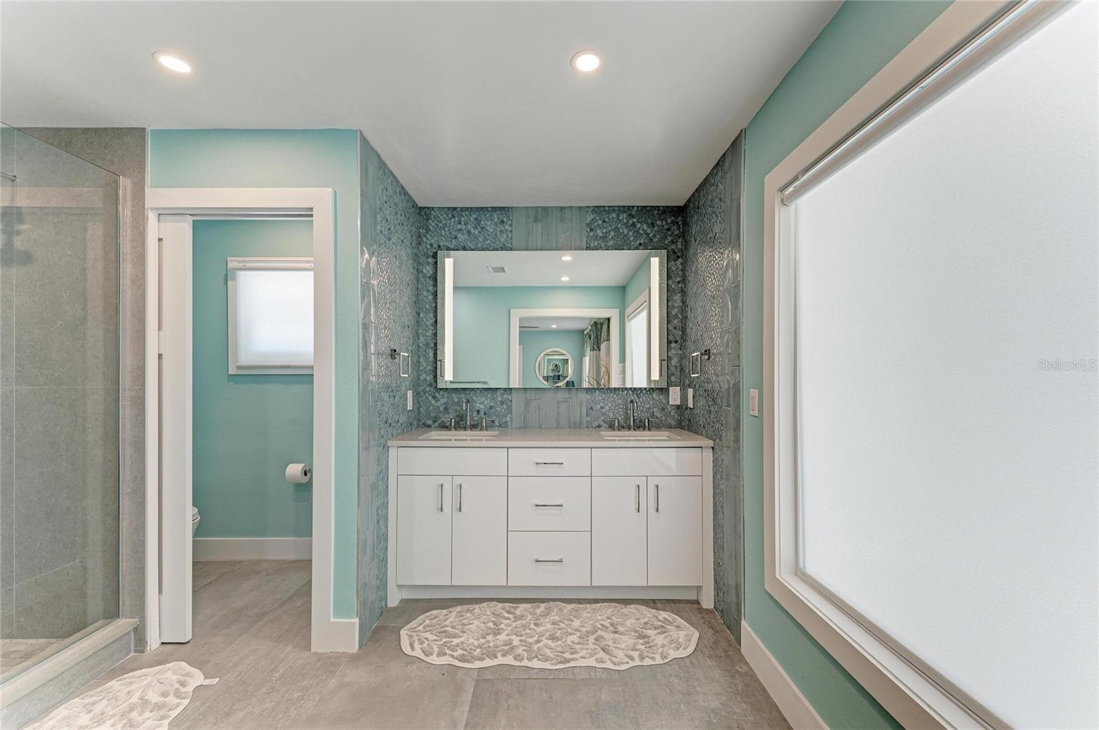LONGBEACH ON LONGBOAT KEY - Residential