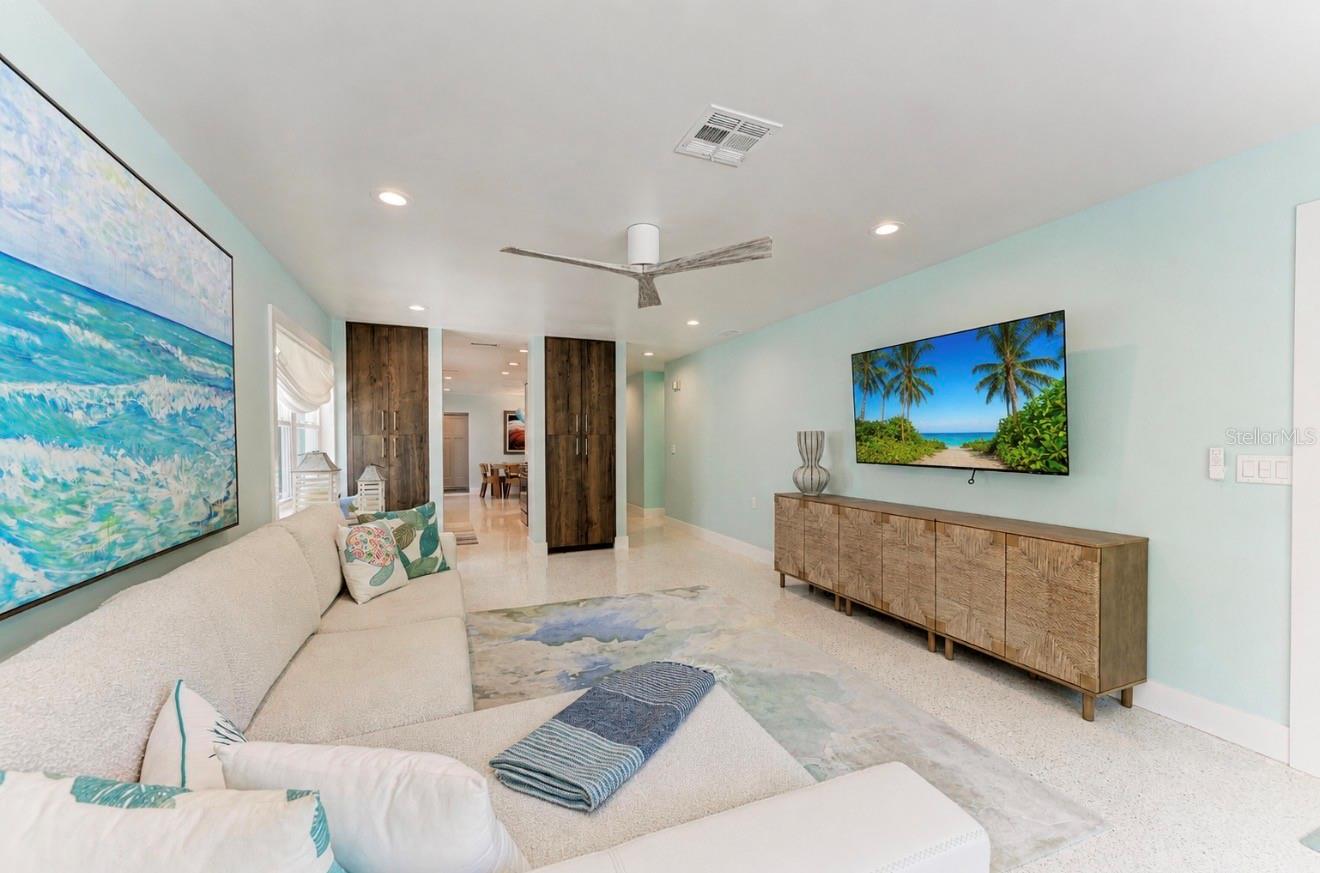 LONGBEACH ON LONGBOAT KEY - Residential