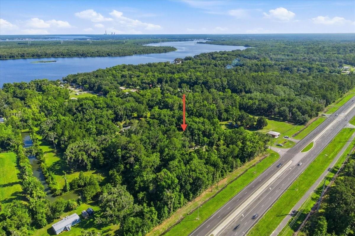 Over an acre of secluded land located in San Mateo, this land could make the perfect home location. Located in a non-flood zone. Adjoining land and home available for purchase as well. Don't wait long.. these properties won't last.