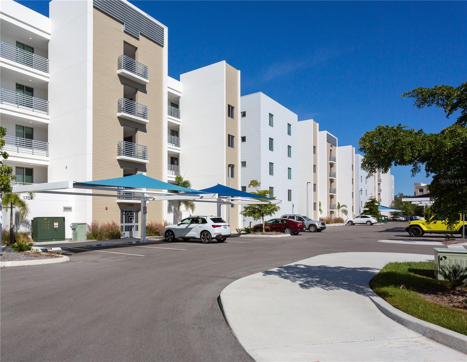 THE STRAND OF SARASOTA - Residential