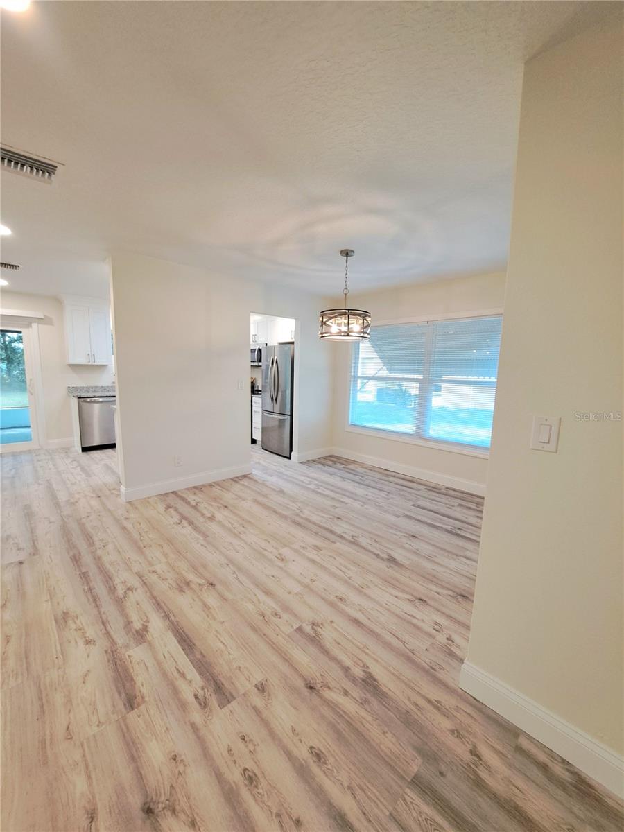 LAKE FOREST & LAKE FOREST NORTH - Residential
