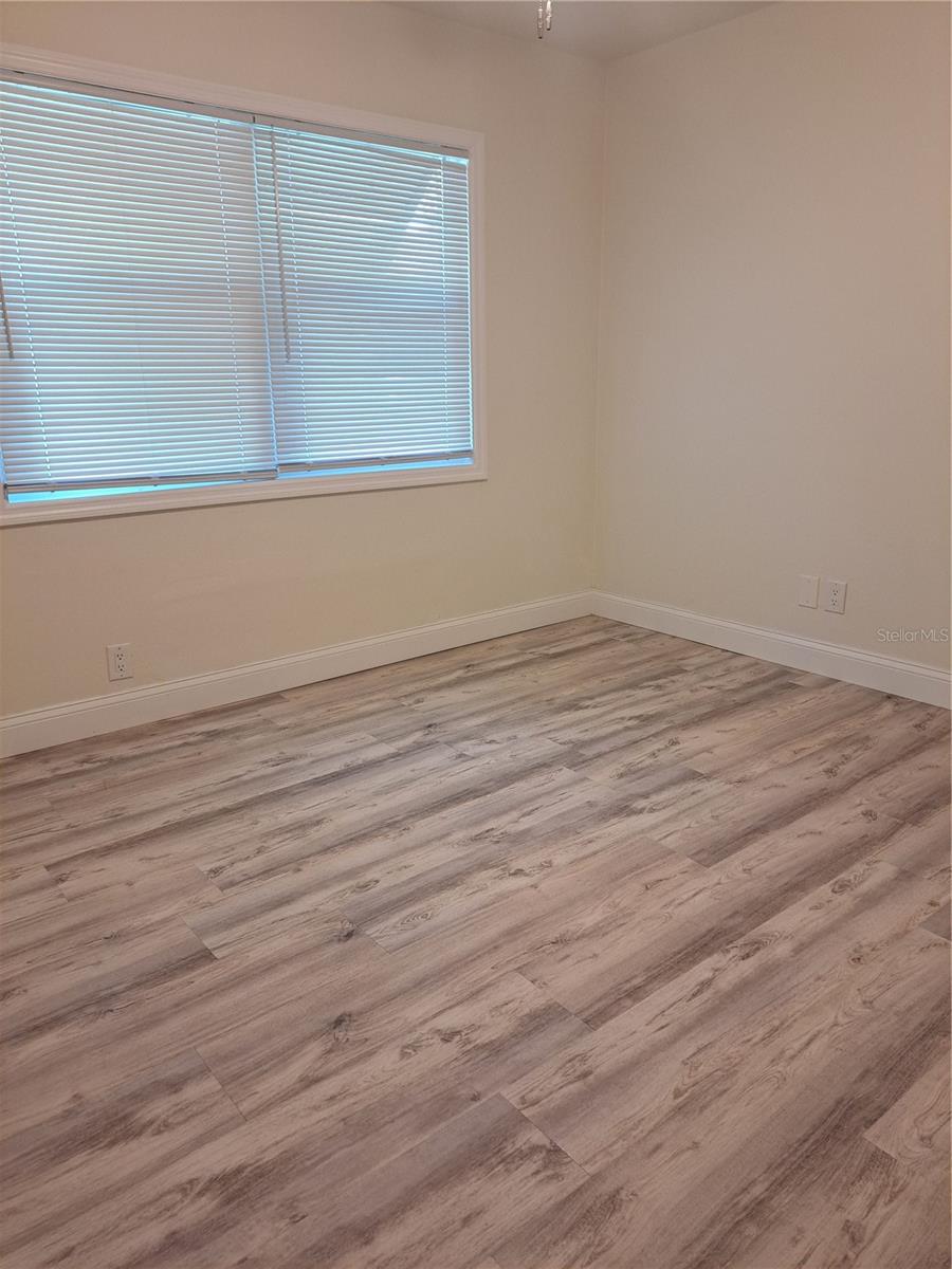 LAKE FOREST & LAKE FOREST NORTH - Residential