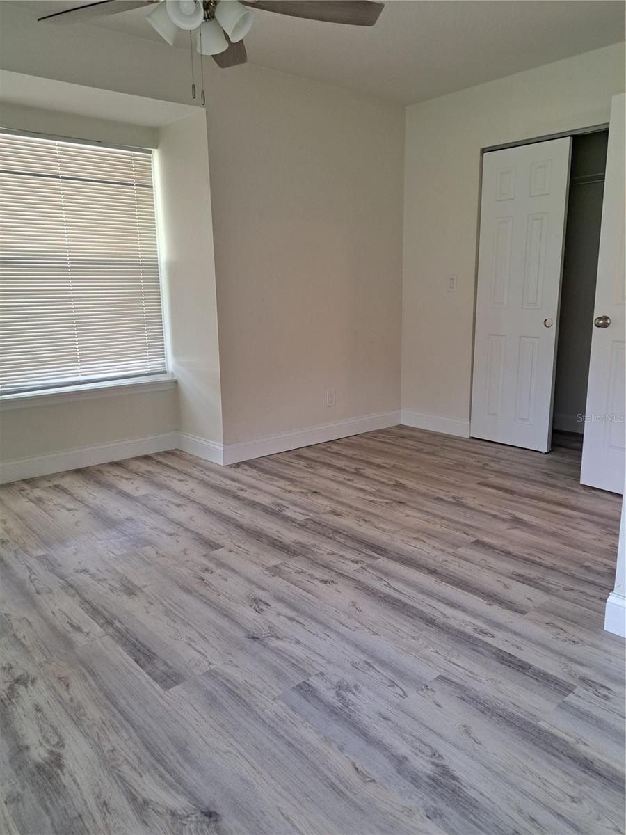 LAKE FOREST & LAKE FOREST NORTH - Residential