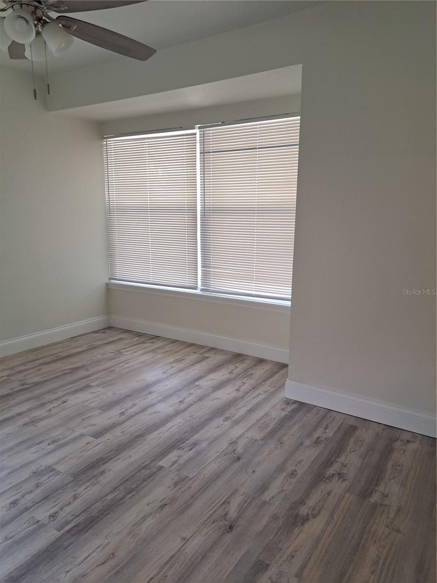 LAKE FOREST & LAKE FOREST NORTH - Residential