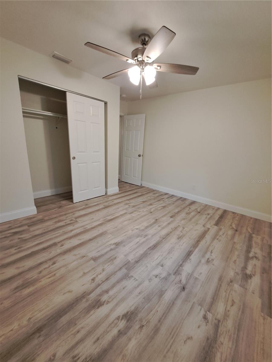 LAKE FOREST & LAKE FOREST NORTH - Residential