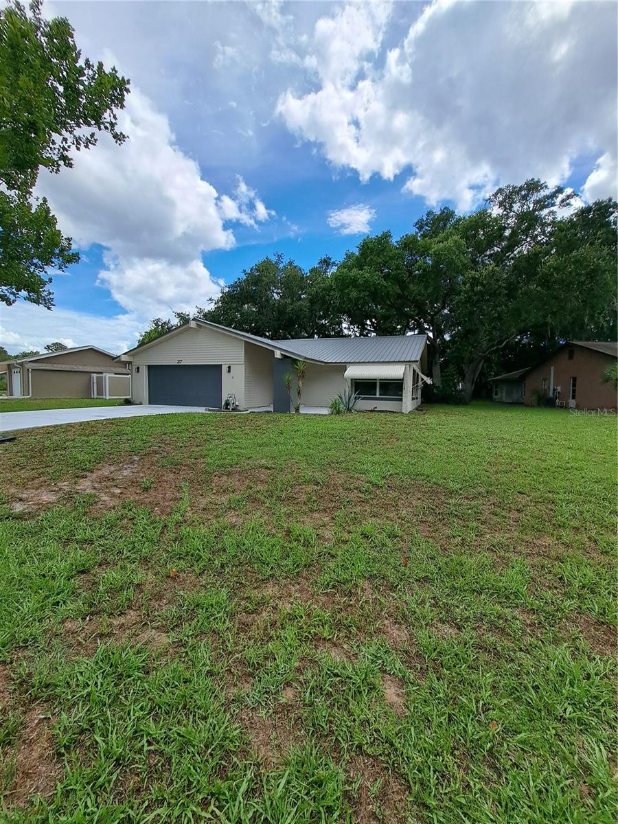 LAKE FOREST & LAKE FOREST NORTH - Residential
