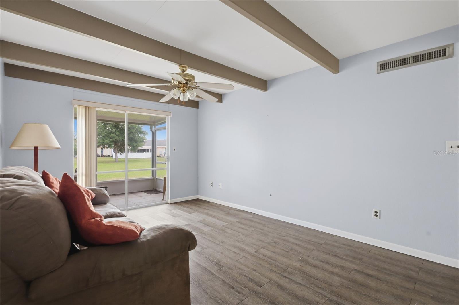 LAKESHORE CLUB - Residential