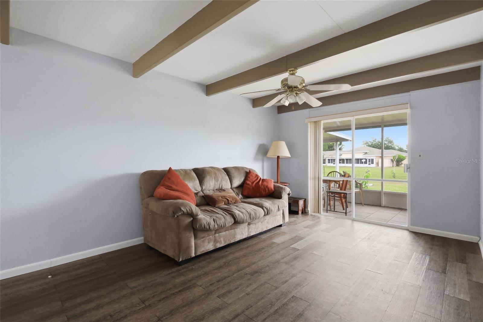 LAKESHORE CLUB - Residential