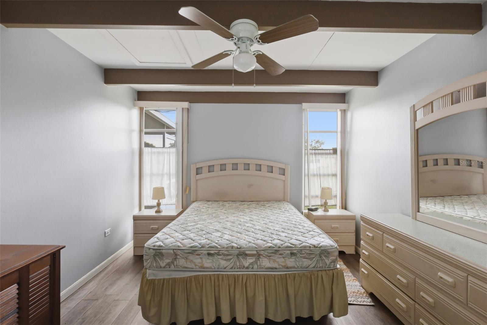 LAKESHORE CLUB - Residential