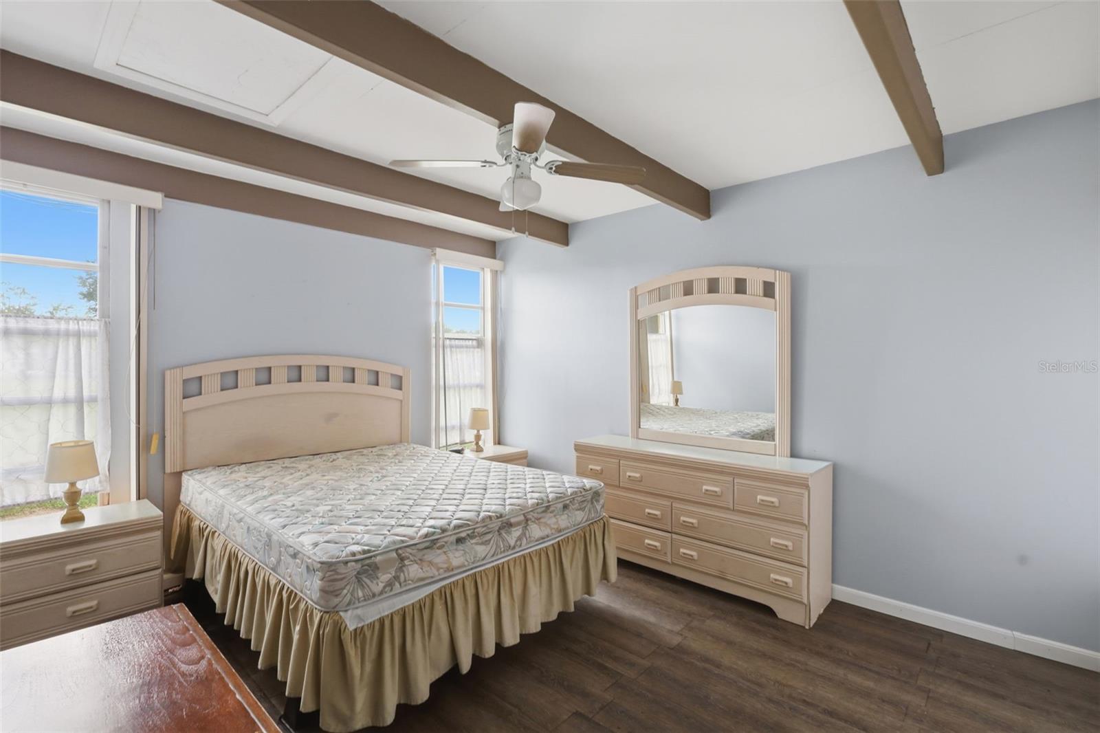 LAKESHORE CLUB - Residential