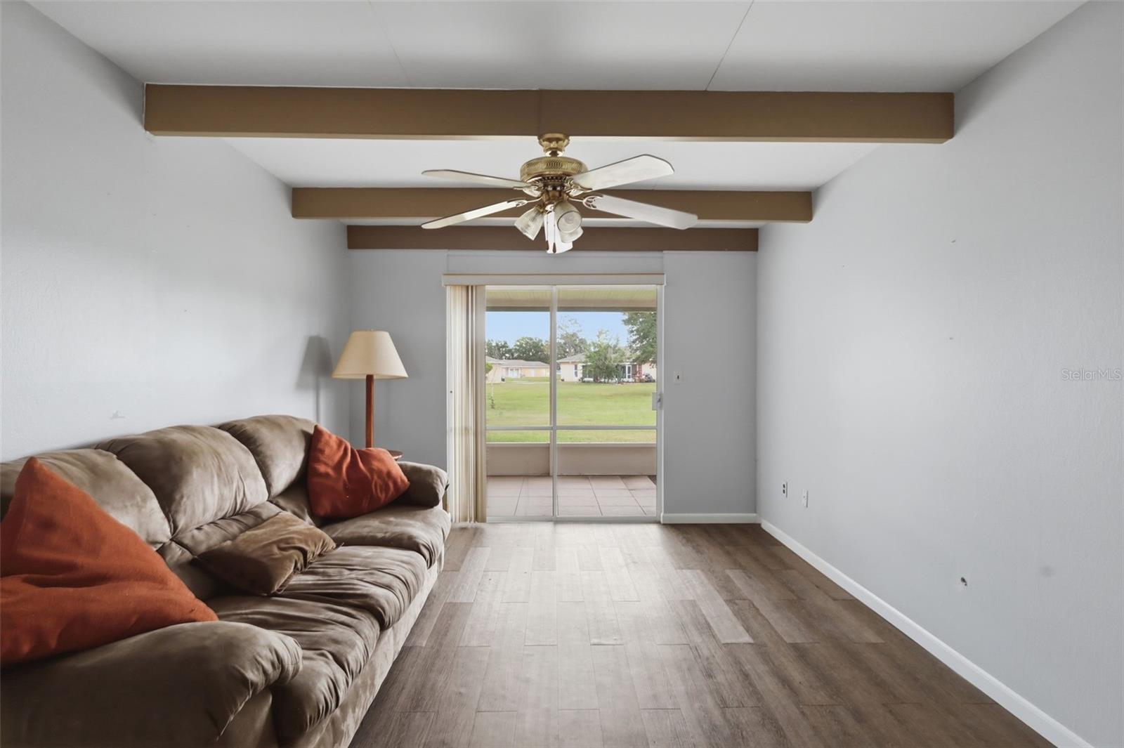 LAKESHORE CLUB - Residential