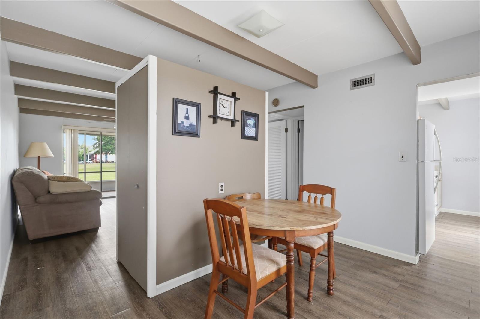 LAKESHORE CLUB - Residential