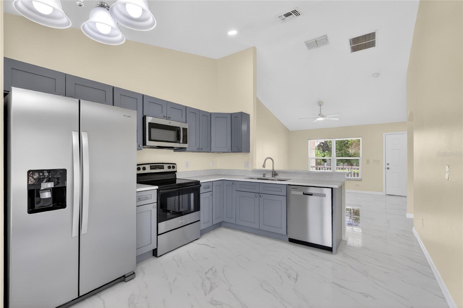 SLEEPY HOLLOW 1ST ADD - Residential