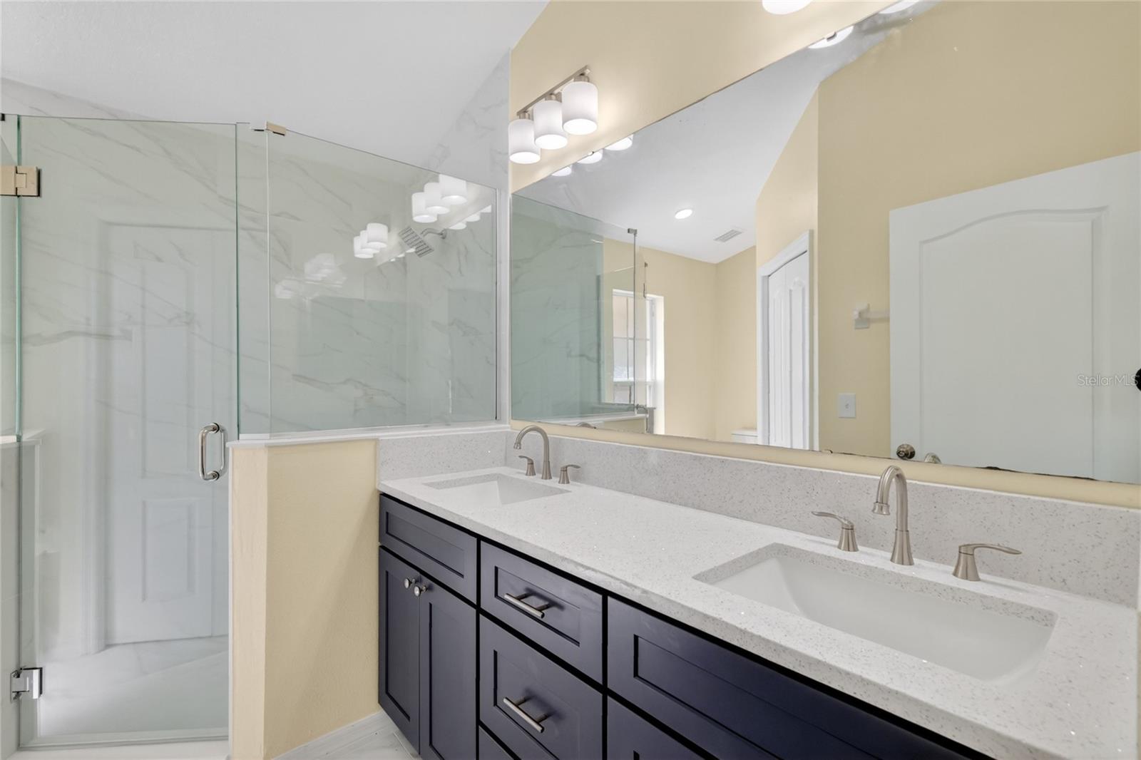 SLEEPY HOLLOW 1ST ADD - Residential