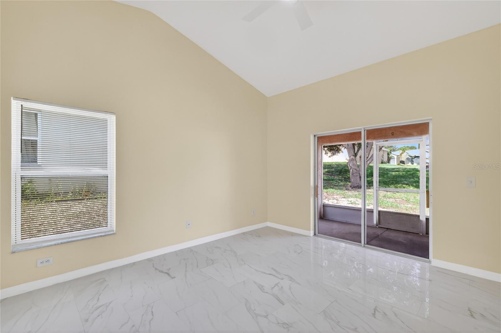 SLEEPY HOLLOW 1ST ADD - Residential