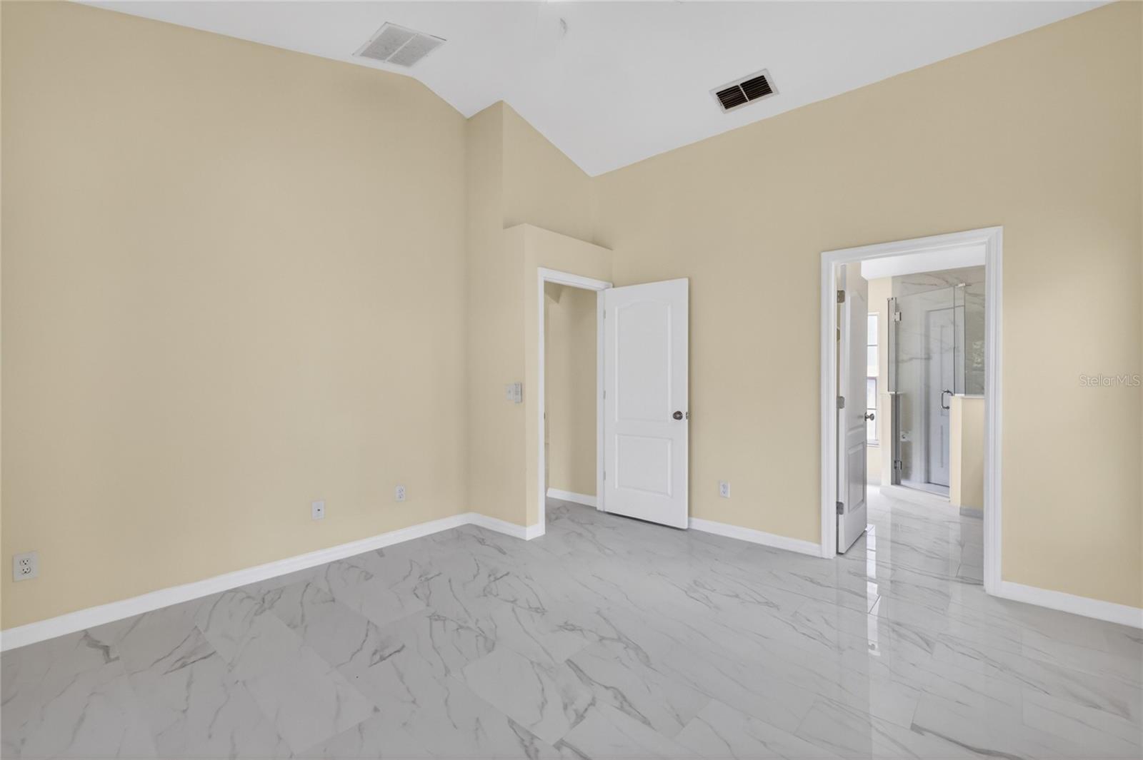 SLEEPY HOLLOW 1ST ADD - Residential