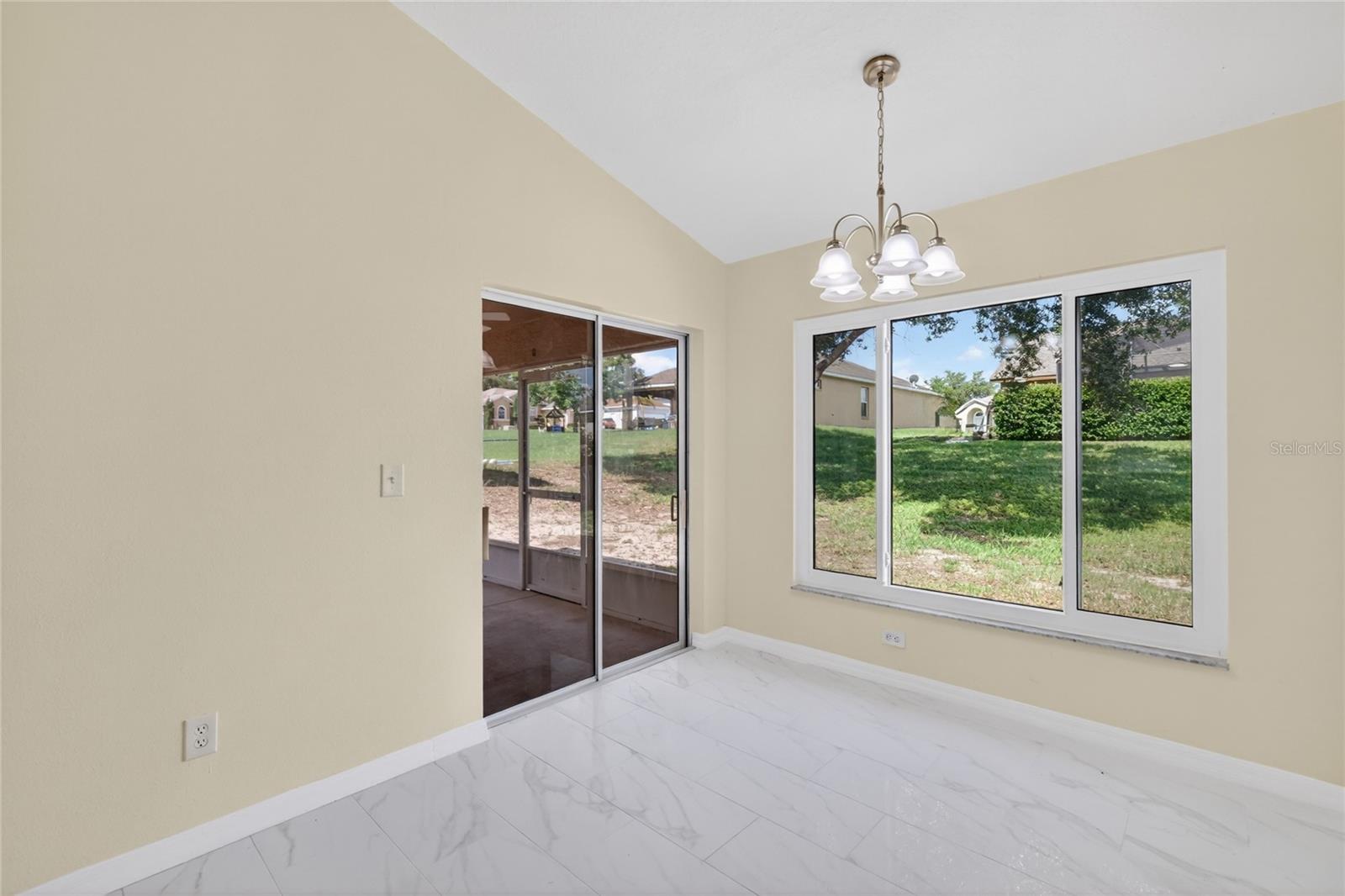 SLEEPY HOLLOW 1ST ADD - Residential
