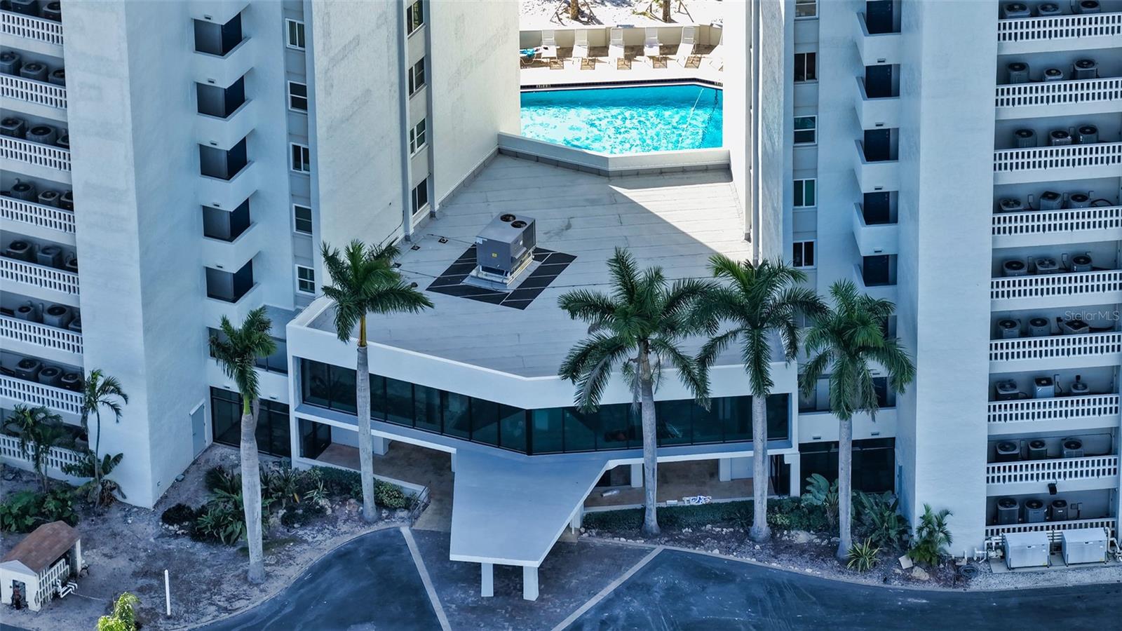 WHISPERING SANDS SEC 1 - Residential