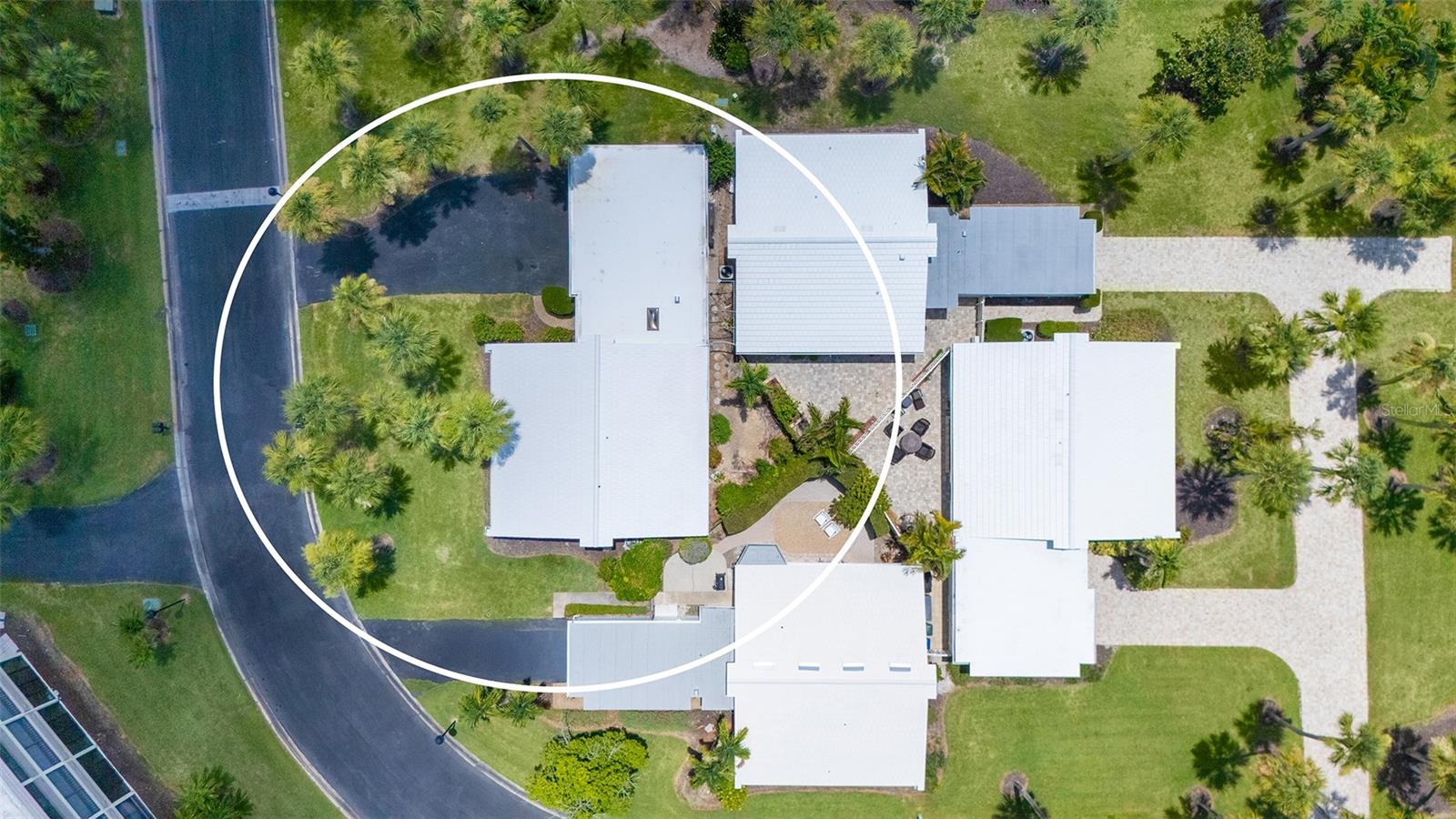 WHISPERING SANDS SEC 1 - Residential
