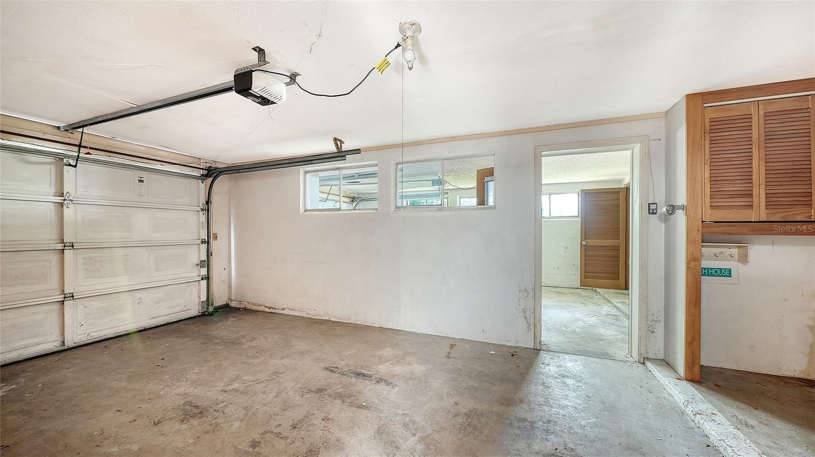 WHISPERING SANDS SEC 1 - Residential