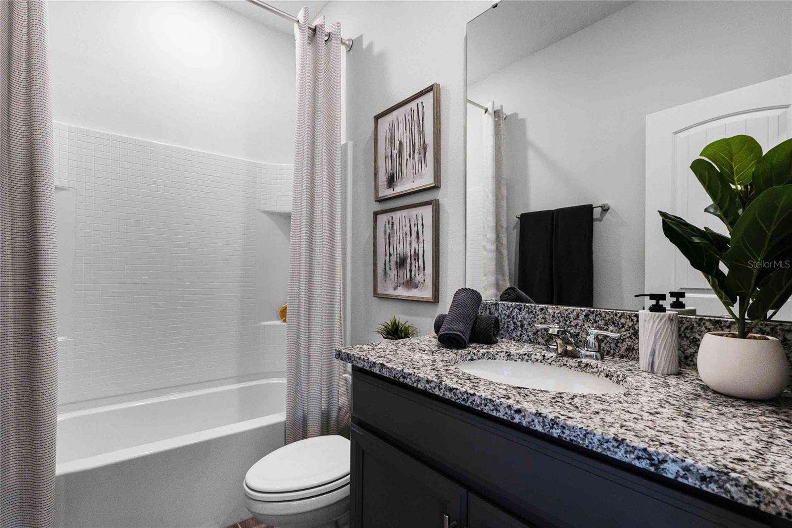 VICTORIA OAKS PH D - Residential