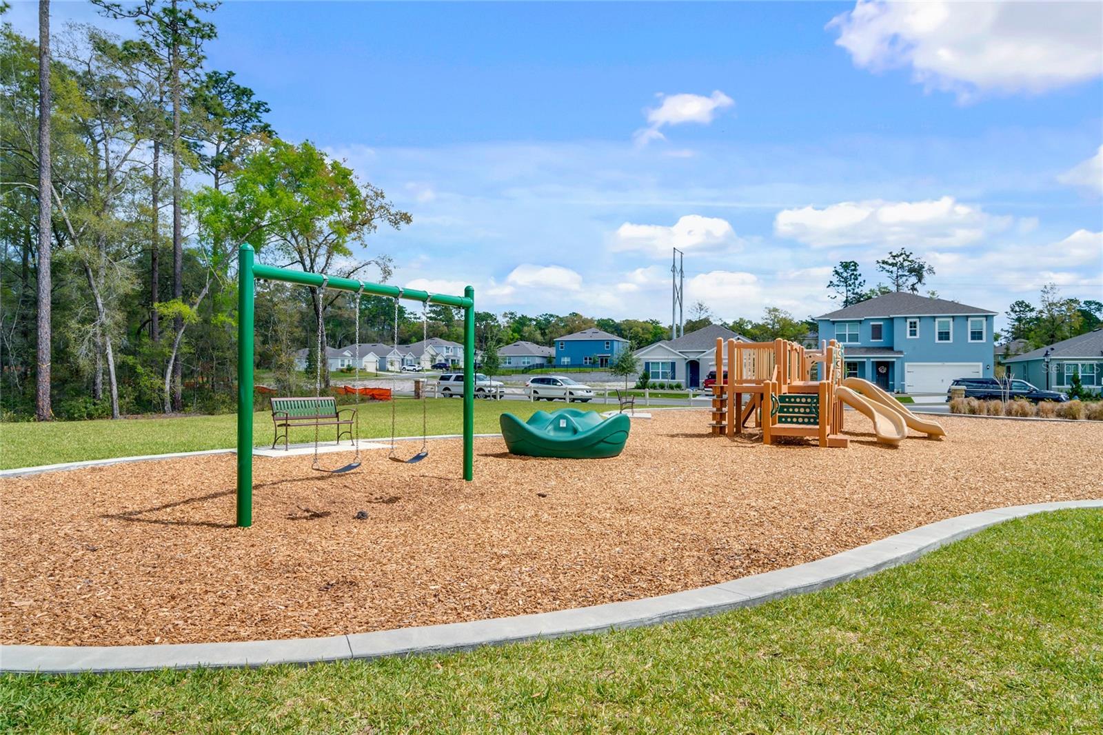 VICTORIA OAKS PH D - Residential