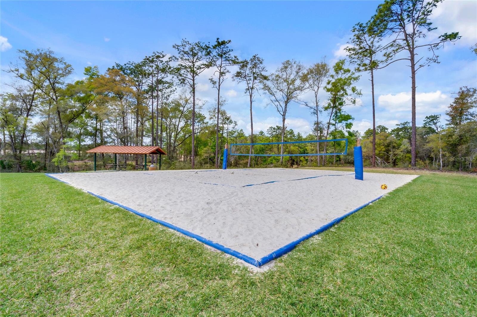 VICTORIA OAKS PH D - Residential