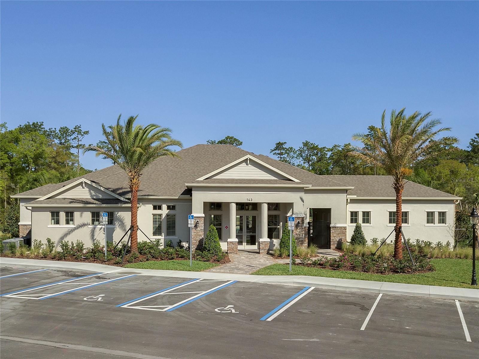VICTORIA OAKS PH D - Residential