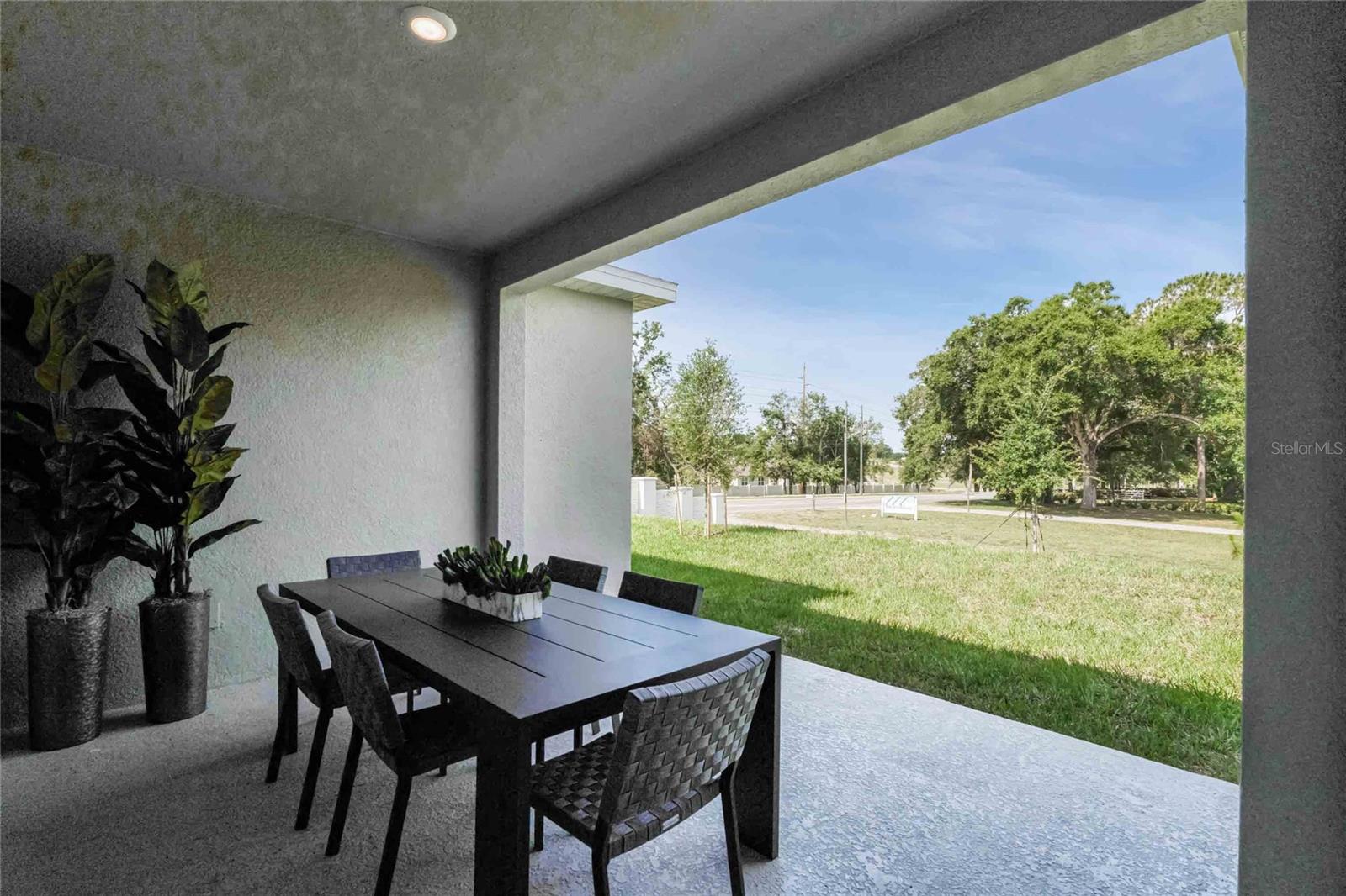 VICTORIA OAKS PH D - Residential
