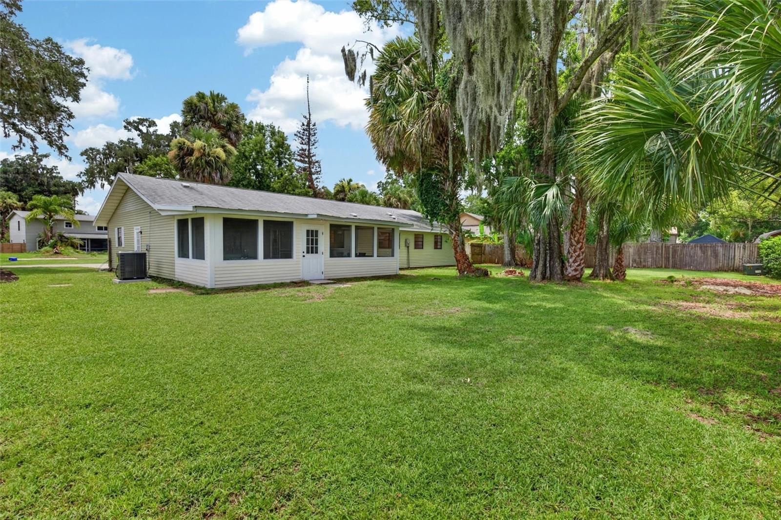 WOODS PORT ORANGE UNIT 01 - Residential