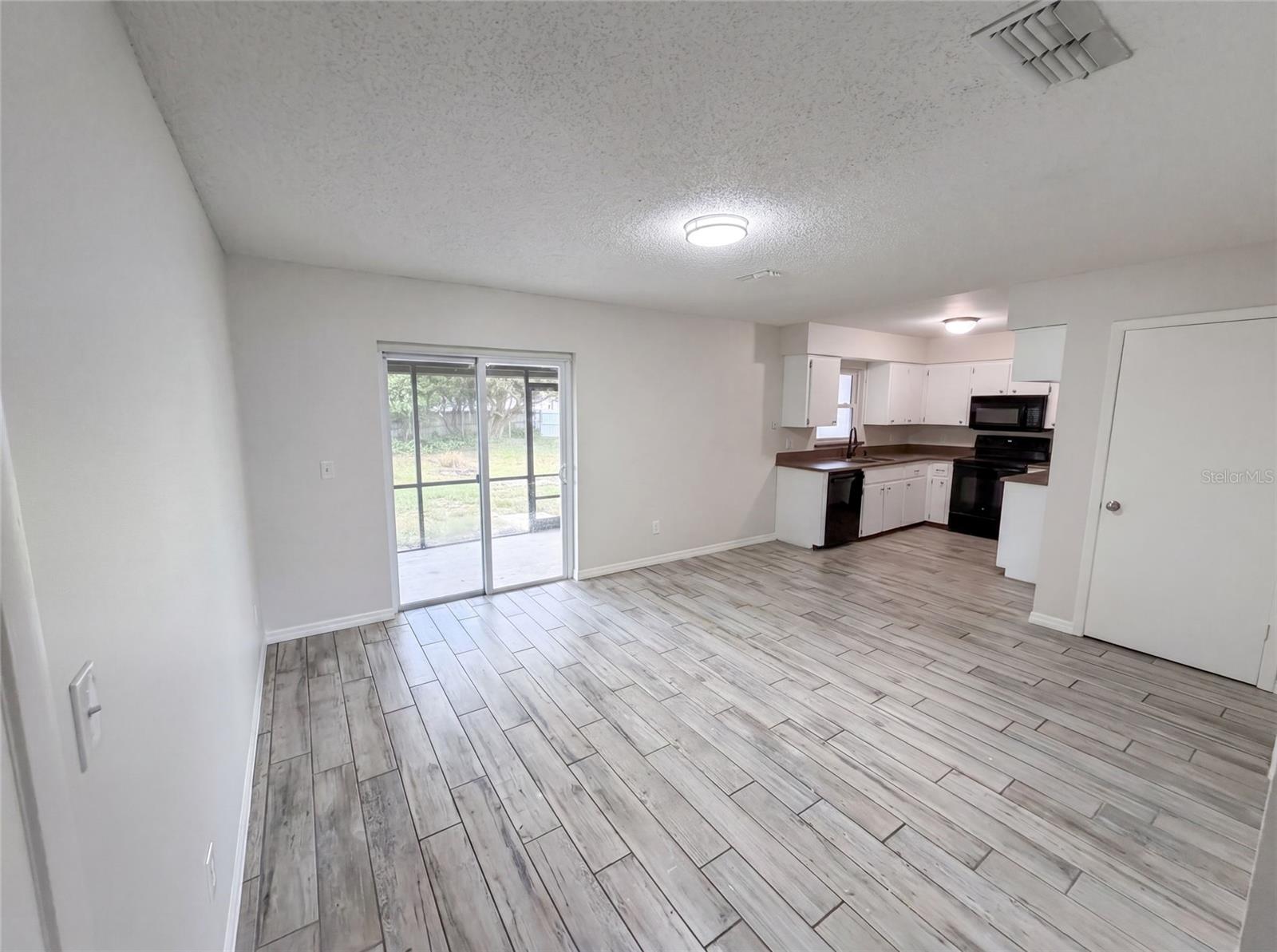 COLLEGE HEIGHTS - Residential