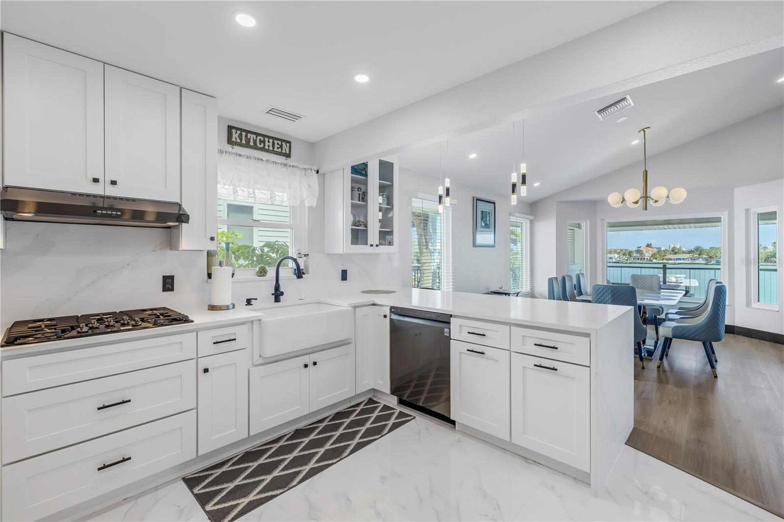 SUNSET BEACH - Residential