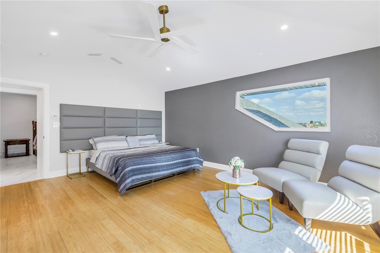 SUNSET BEACH - Residential