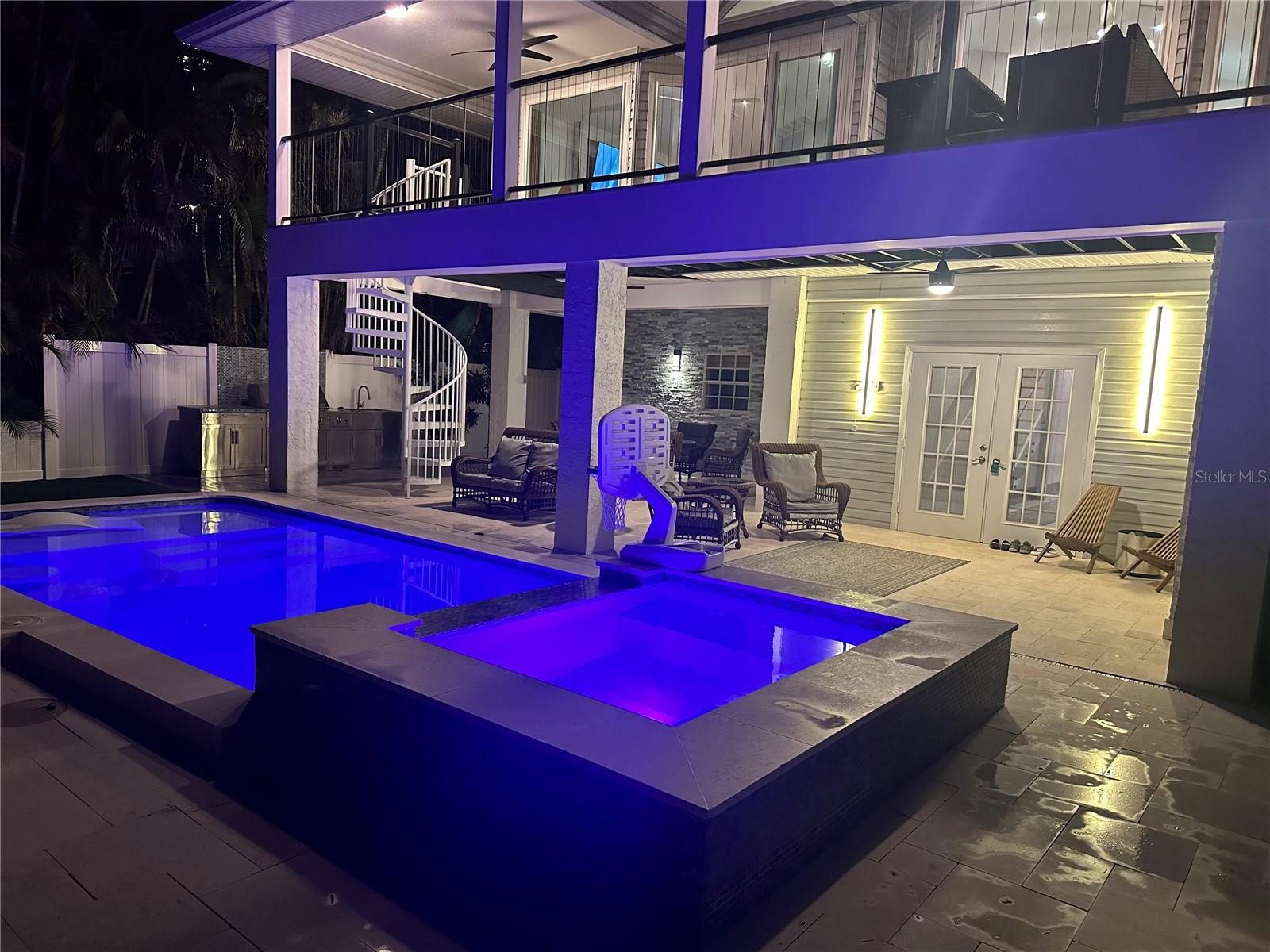 SUNSET BEACH - Residential