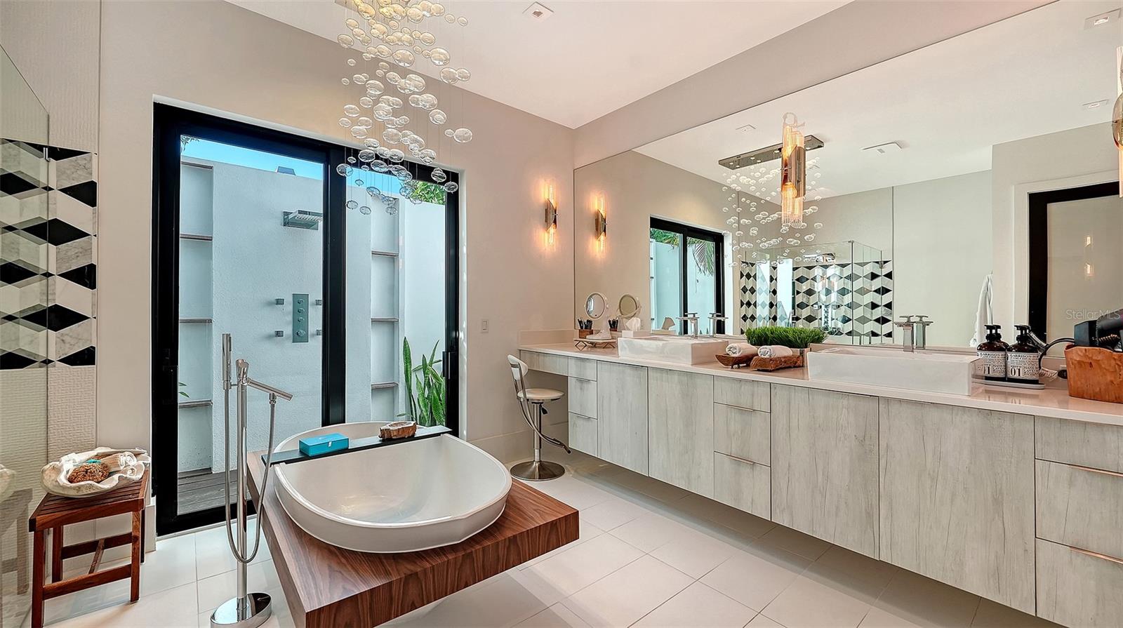 OYSTER BAY ESTATES - Residential