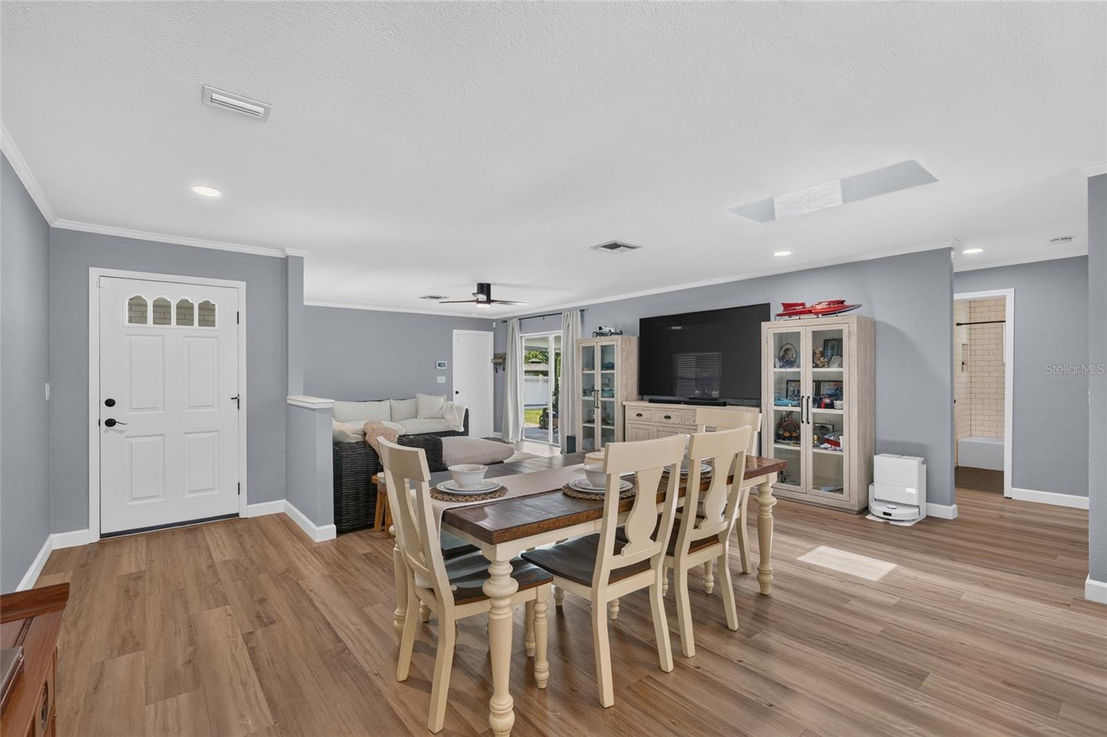 WOODFIELDS- ALVAREZ GRANT/J L MATHEWS - Residential