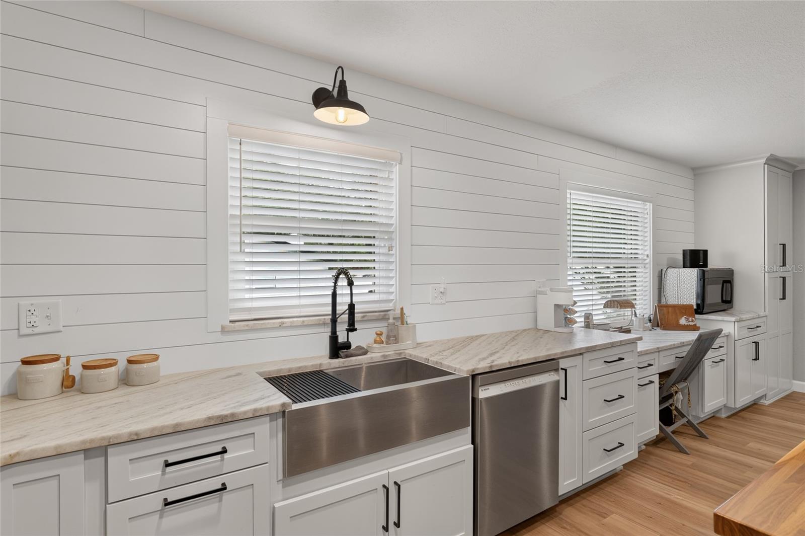 WOODFIELDS- ALVAREZ GRANT/J L MATHEWS - Residential