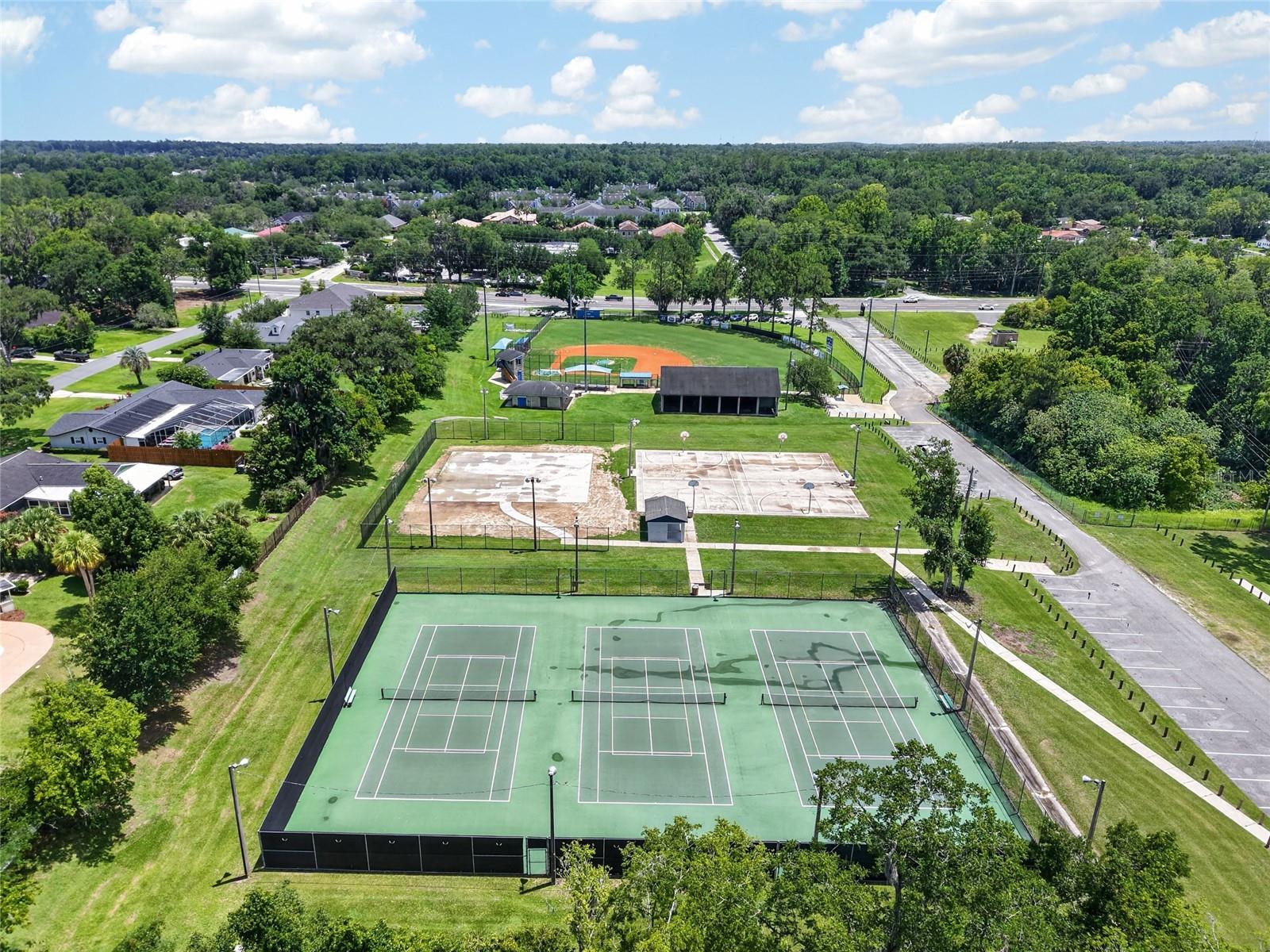 WOODFIELDS- ALVAREZ GRANT/J L MATHEWS - Residential