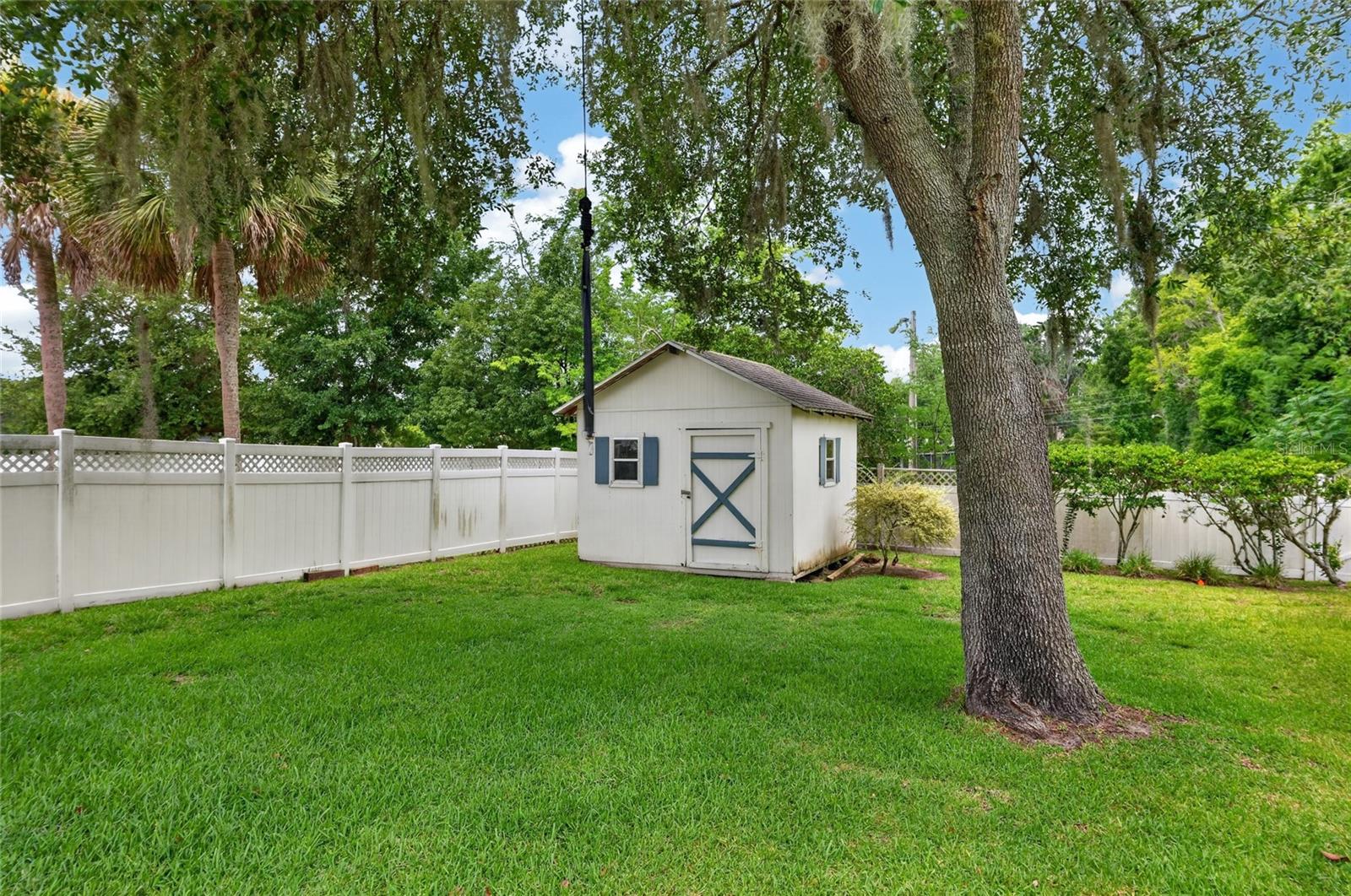 WOODFIELDS- ALVAREZ GRANT/J L MATHEWS - Residential