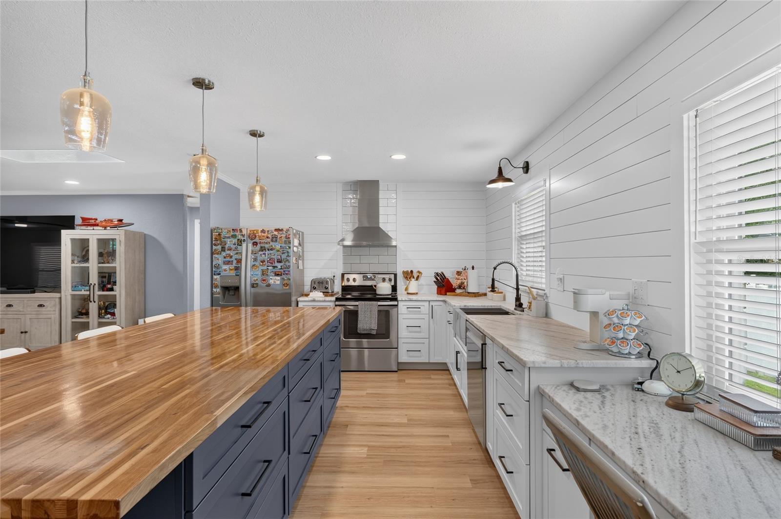 WOODFIELDS- ALVAREZ GRANT/J L MATHEWS - Residential