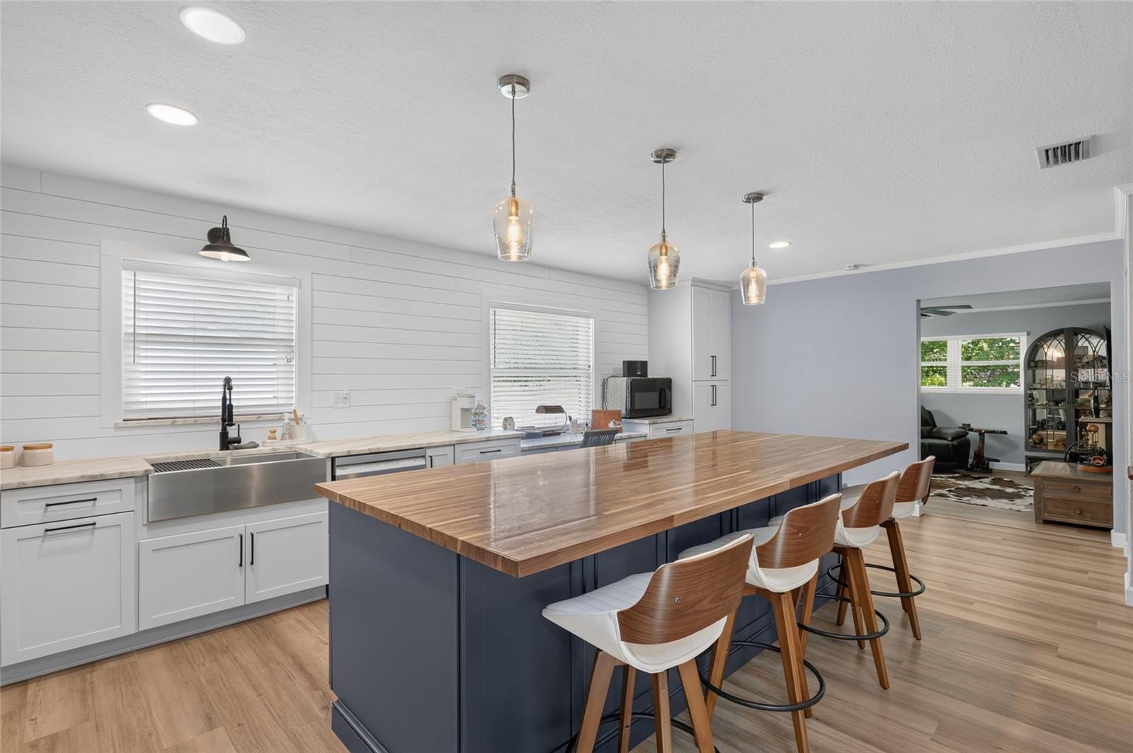 WOODFIELDS- ALVAREZ GRANT/J L MATHEWS - Residential