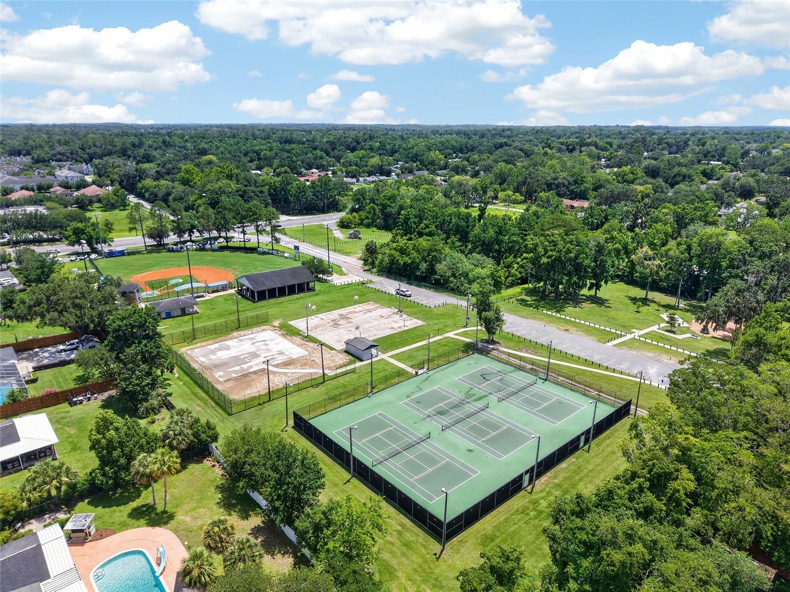WOODFIELDS- ALVAREZ GRANT/J L MATHEWS - Residential